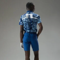 J.Lindeberg Martin Print Golf Polo Shirt -Golf Promotion Store J.Lindeberg Martin Print Regular Fit Polo GMJT07413 0470 SHLIN150 Hibiscus BlueWhite Model 3